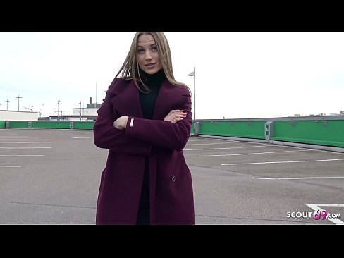 ❤️ GERMANA SCOUT ESTAS REVĜO tuŝanta ŜTALON, PARKOJN TELTALALE KAJ SEXYA POR MONO ❤️❌ Kvalita porno ĉe ni ❌